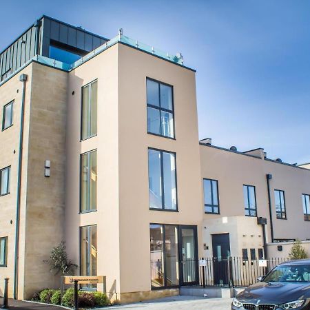 Stylish And Central Two Bedroom & Two Bathroom Apartment With Free Parking Exterior photo