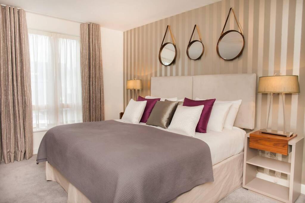 Stylish And Central Two Bedroom & Two Bathroom Apartment With Free Parking Exterior photo